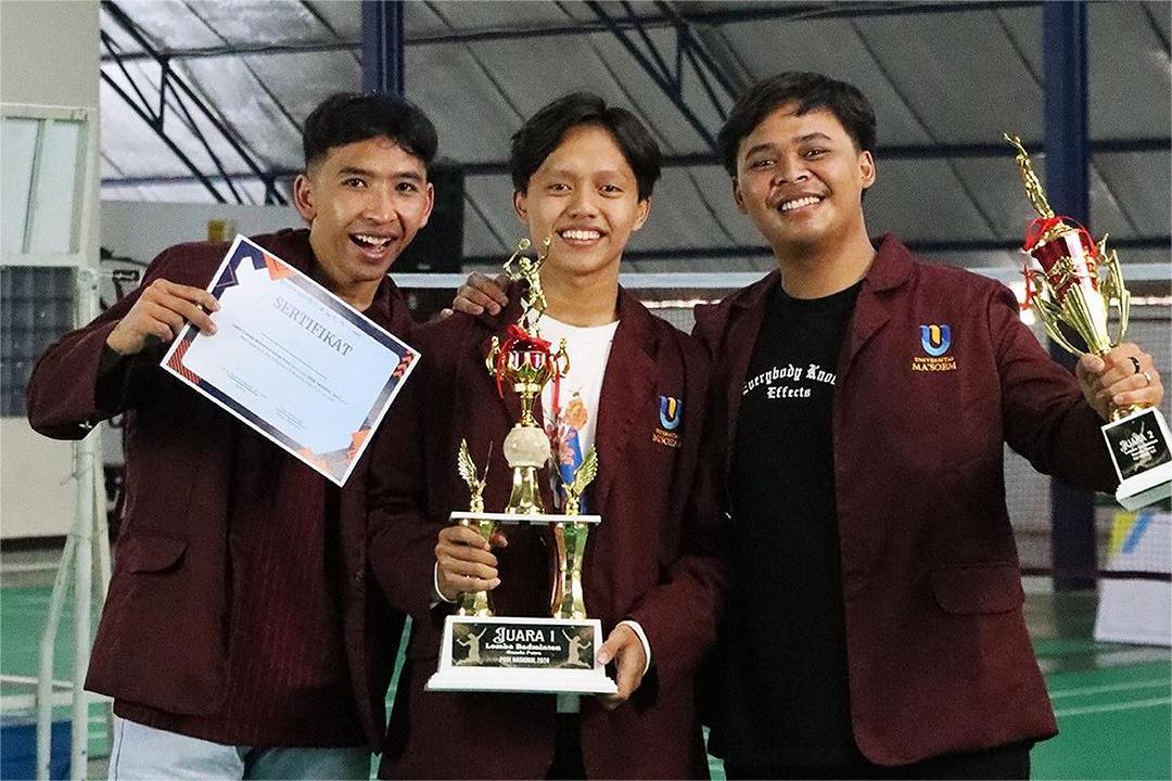 Tim Bulutangkis Ma'soem University Raih Juara di Ajang POSE Nasional!